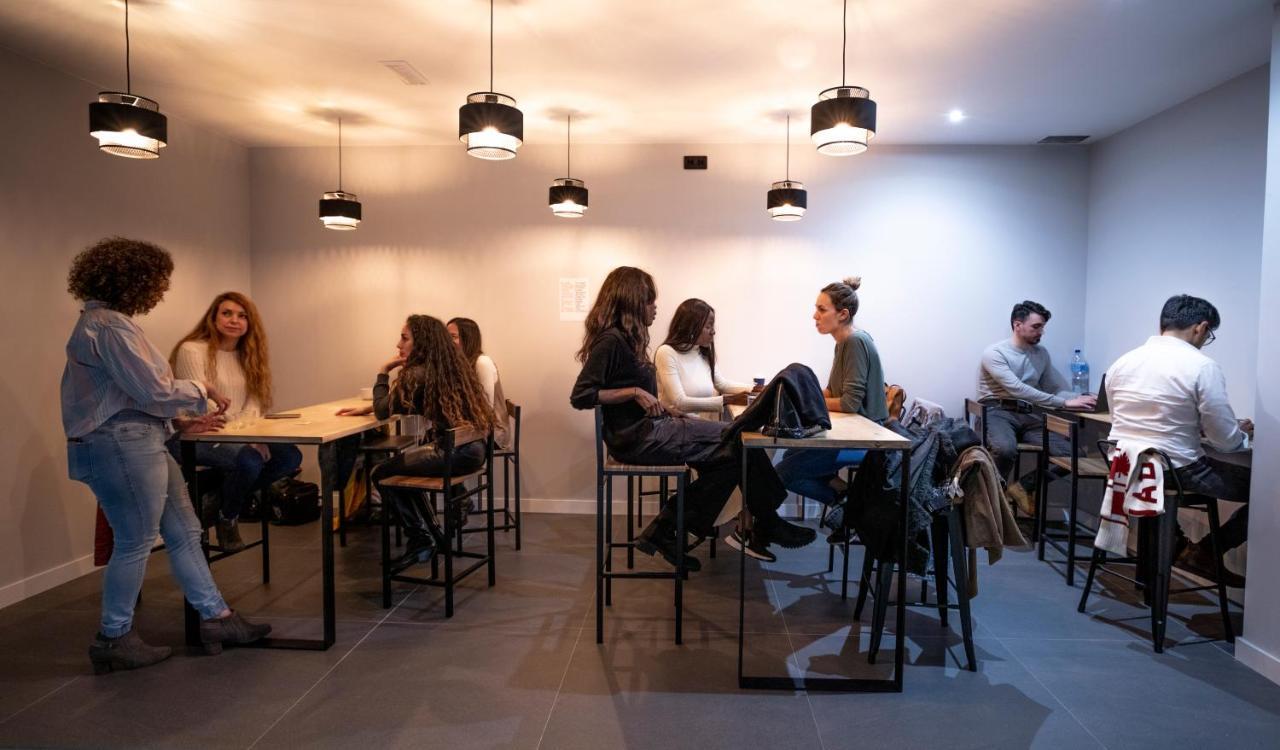 Madriz Hostel المظهر الخارجي الصورة