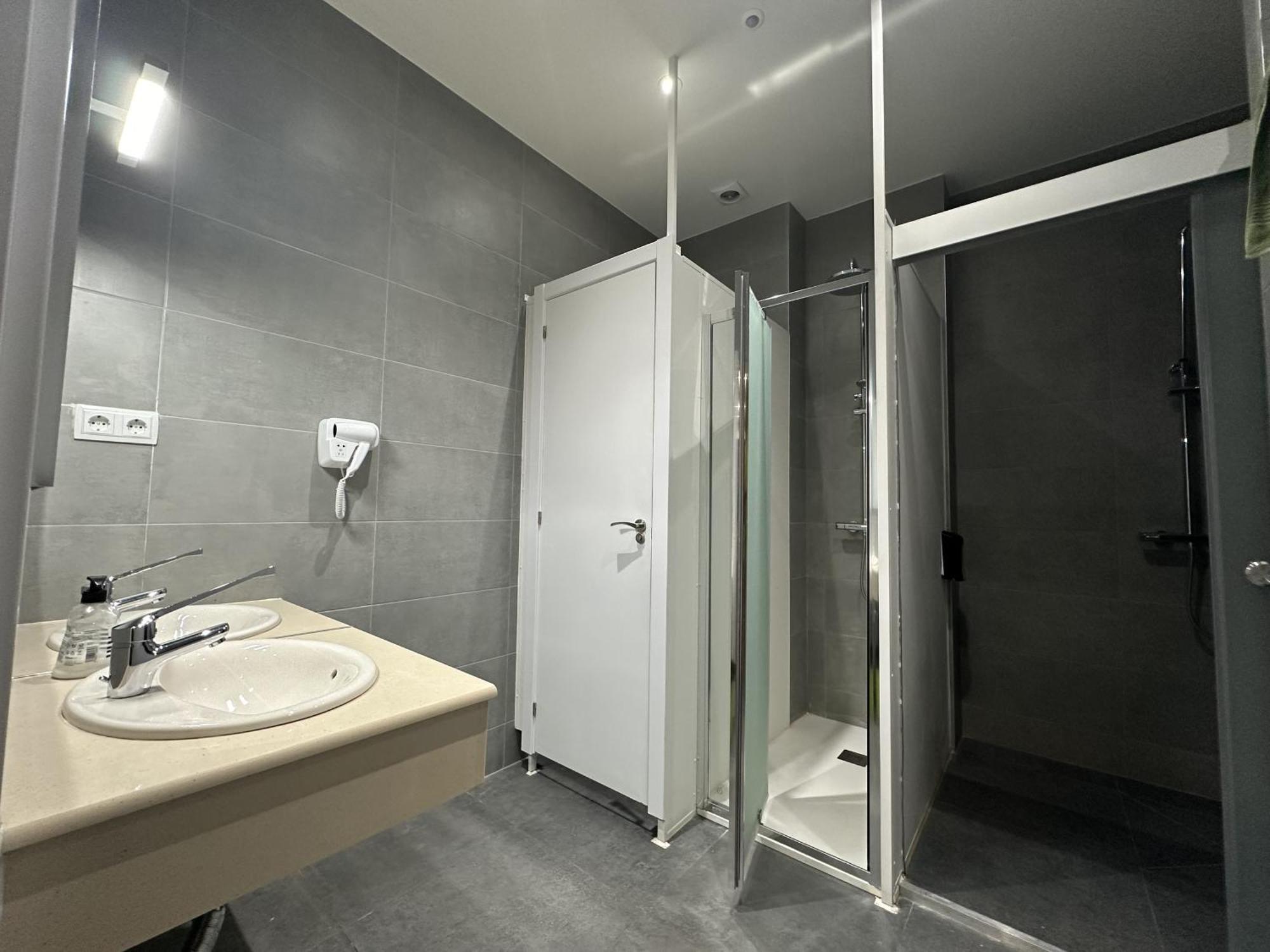 Madriz Hostel المظهر الخارجي الصورة