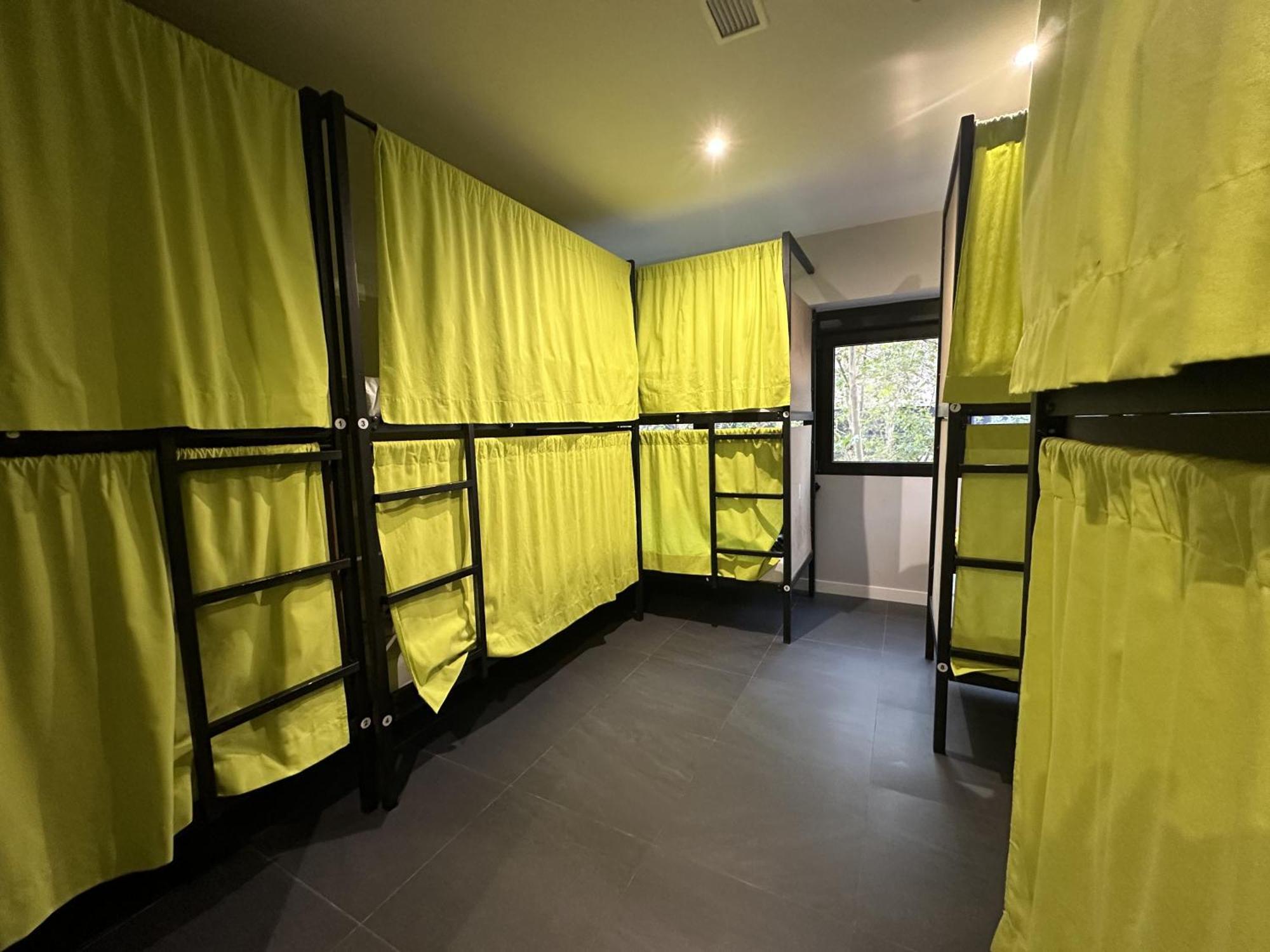 Madriz Hostel المظهر الخارجي الصورة