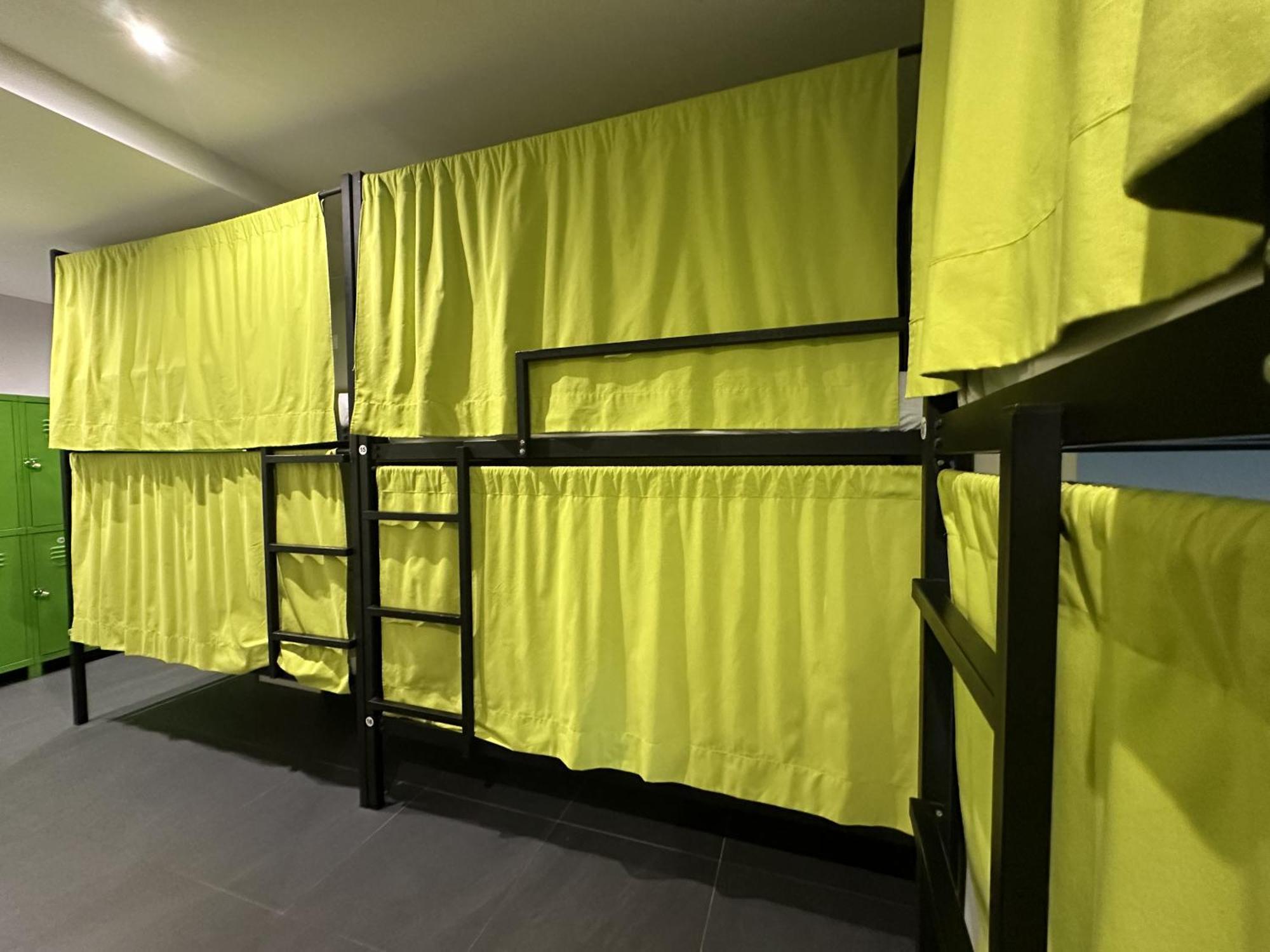 Madriz Hostel المظهر الخارجي الصورة