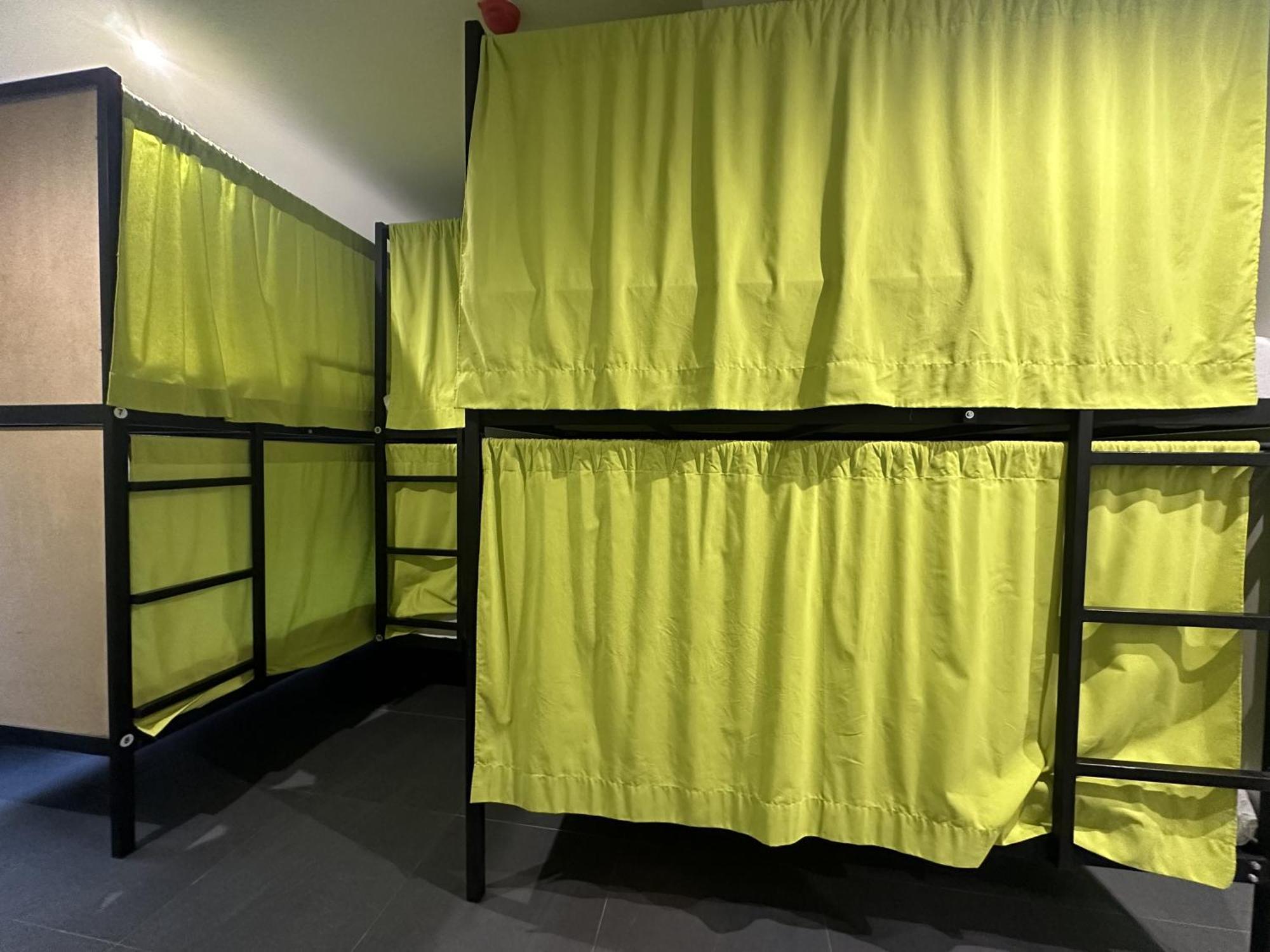 Madriz Hostel المظهر الخارجي الصورة